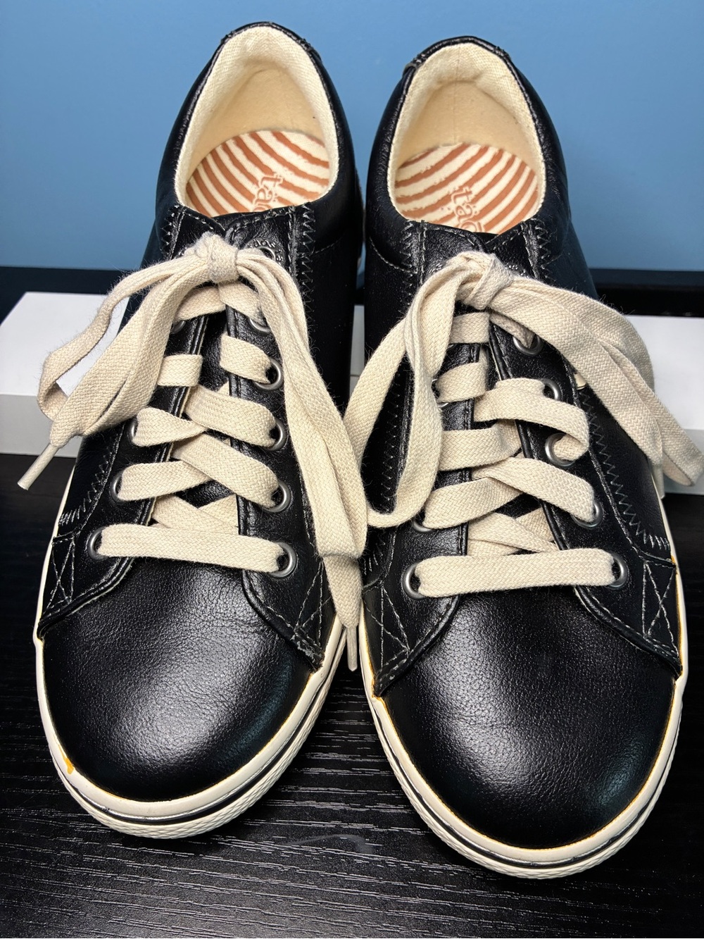 Taos Plim Soul Lux Black Leather Sneakers with Cream Laces